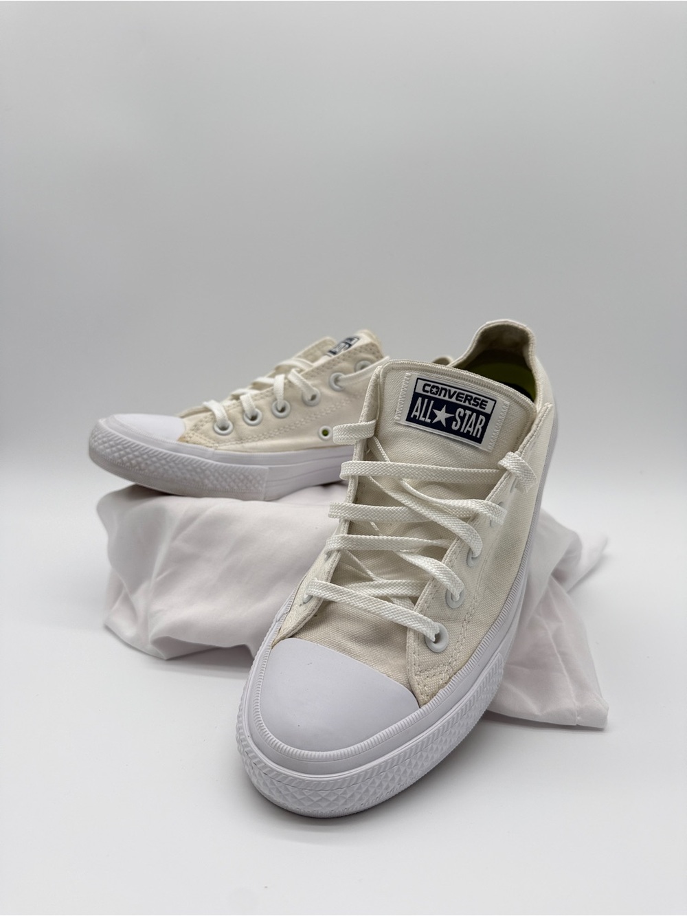 Converse Chuck Taylor All Star Low Cream Canvas Kids 6 Women’s 6.5